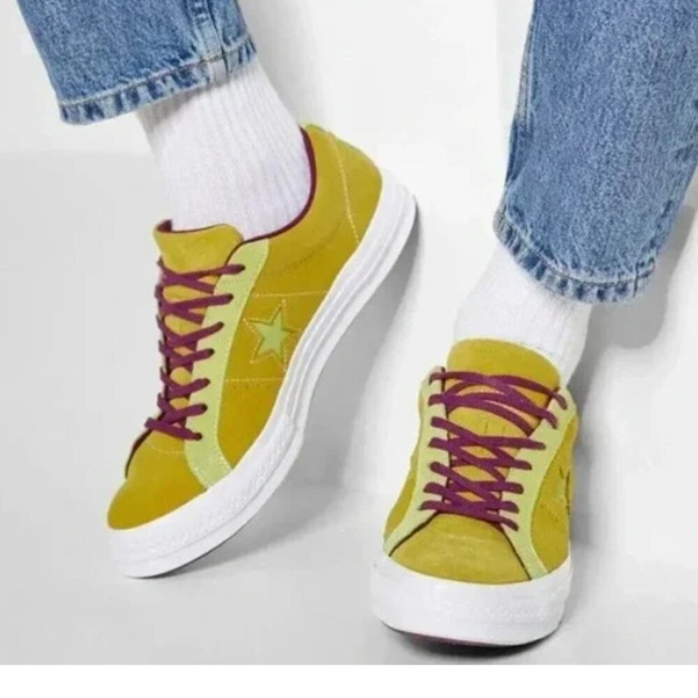 EUC CTOS Converse One Star grade school low in desert gold (5.5) KICKS 260596C